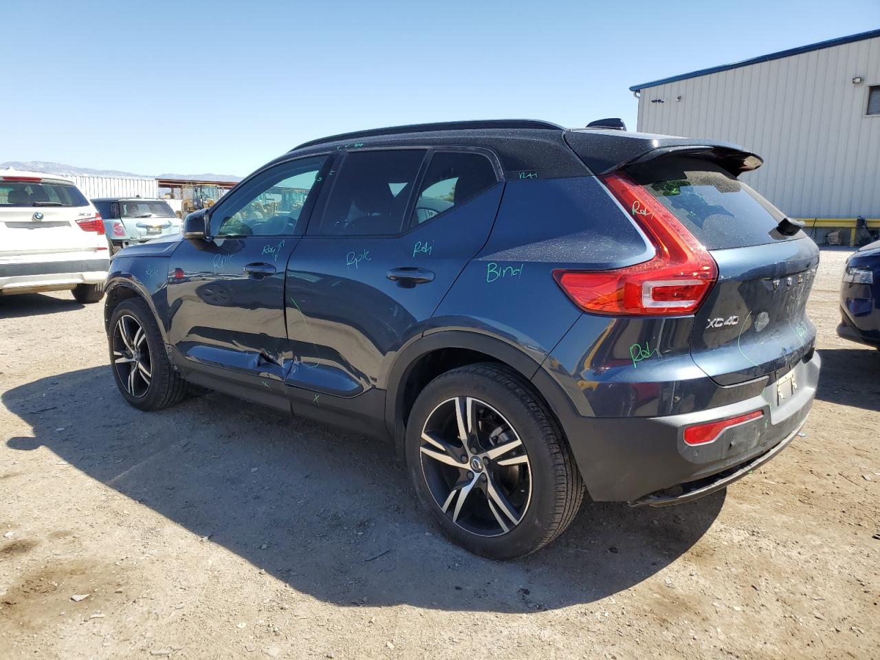 2022 VOLVO XC40 T5 R-DESIGN VIN:YV4162UM5N2695970