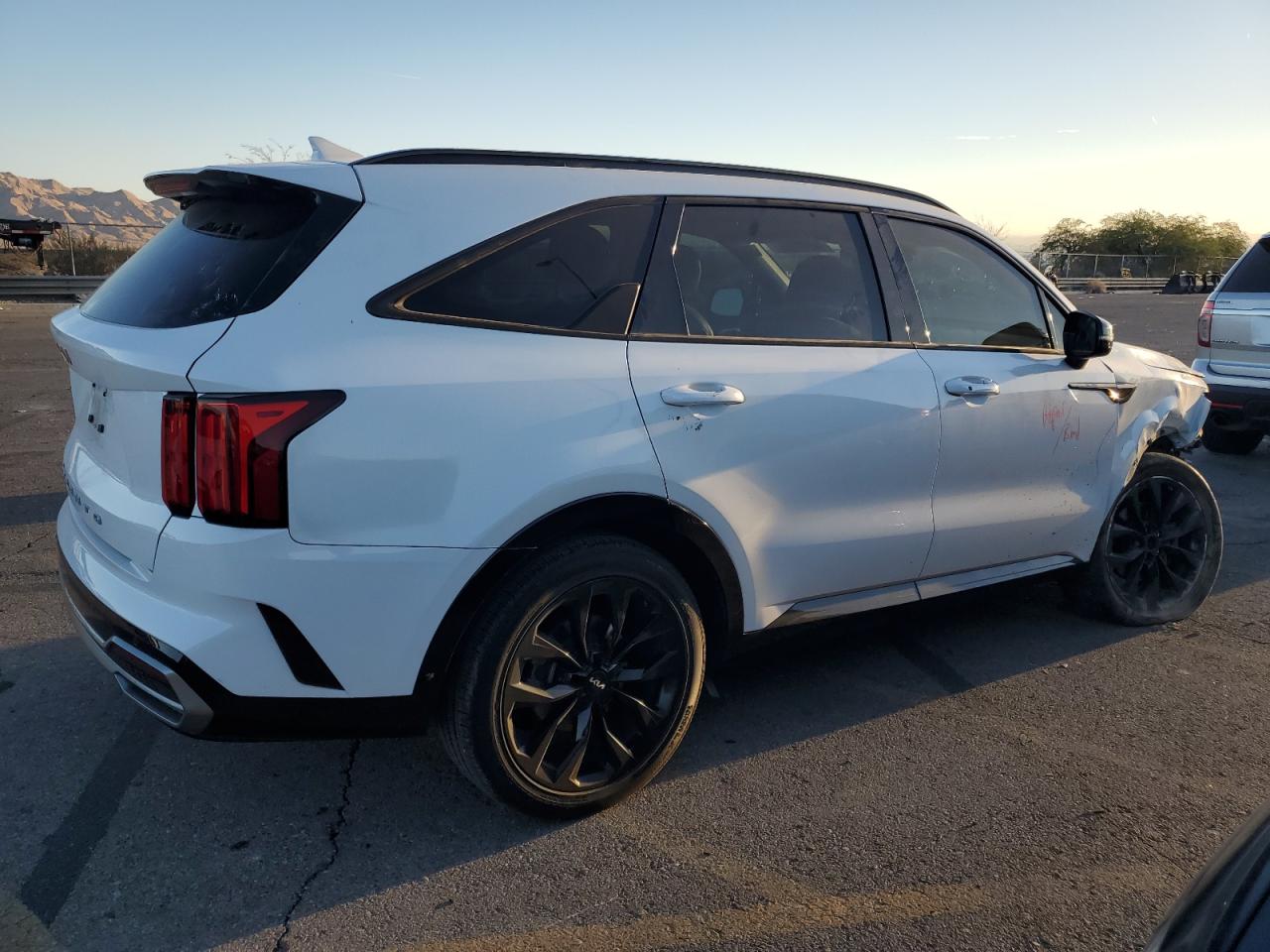 2022 KIA SORENTO SX VIN:5XYRK4LF6NG150785