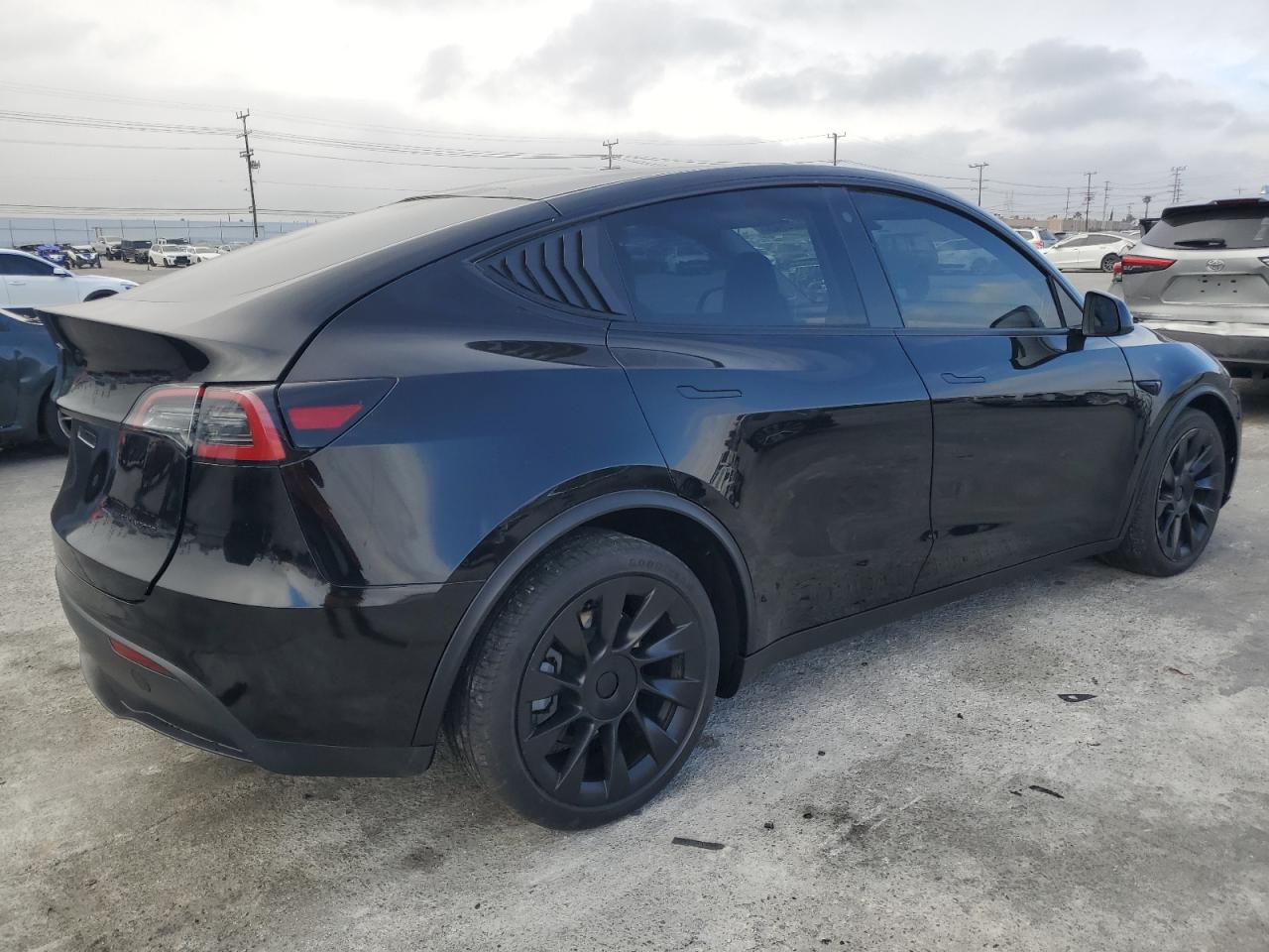 2023 TESLA MODEL Y  VIN:7SAYGDEE0PA026426