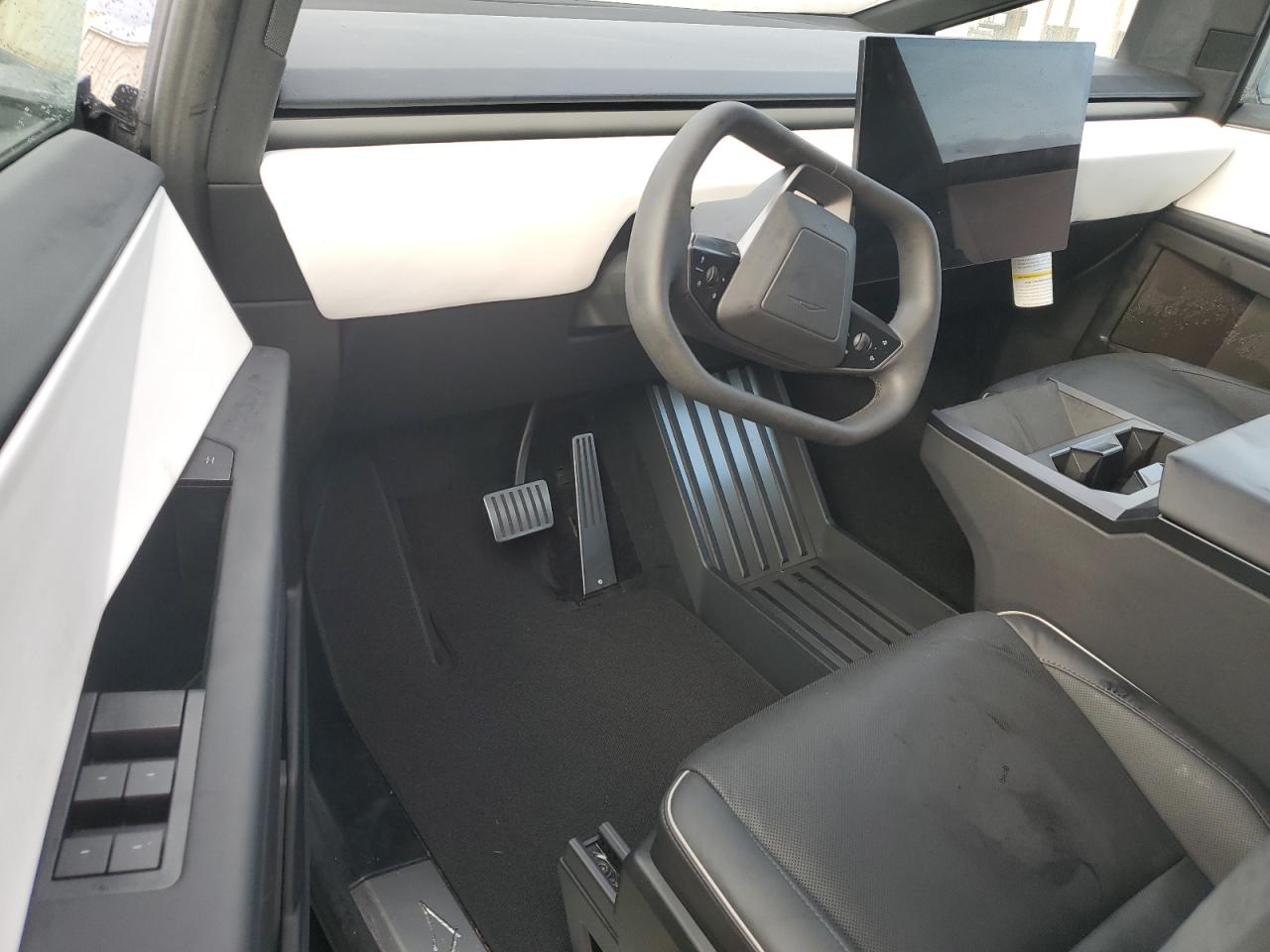 2024 TESLA CYBERTRUCK  VIN:7G2CEHED2RA015326