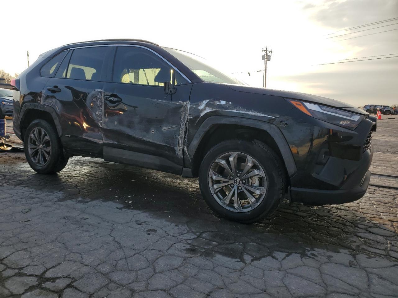 2022 TOYOTA RAV4 XLE PREMIUM VIN:4T3B6RFVXNU089397