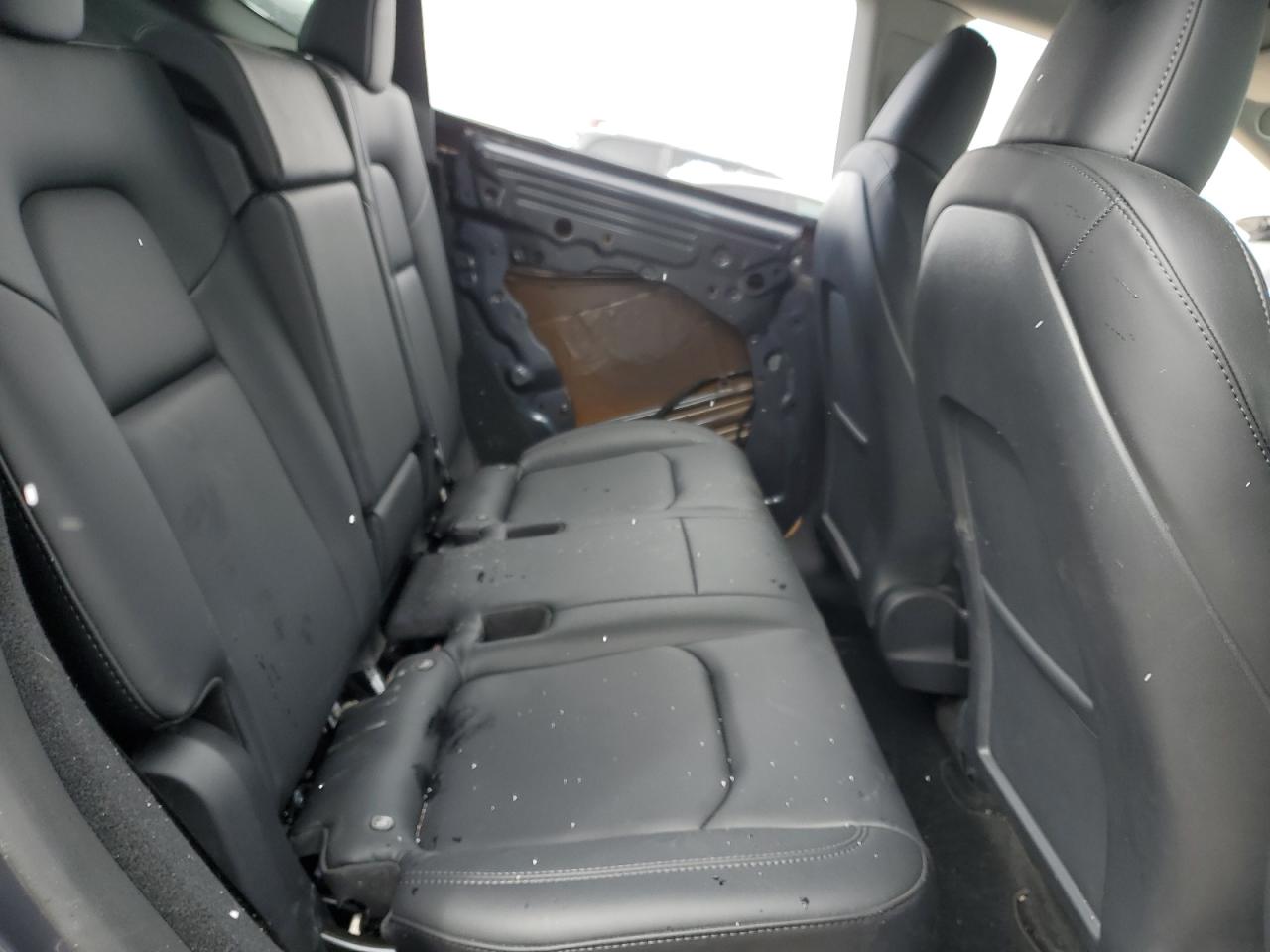 2023 TESLA MODEL Y  VIN:7SAYGDEE9PF840948