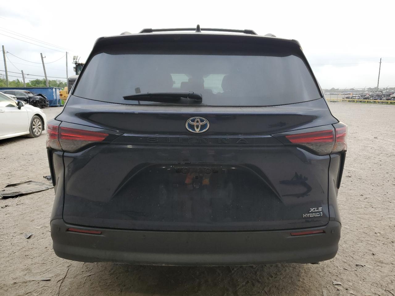 2022 TOYOTA SIENNA XLE VIN:5TDYRKEC0NS132901