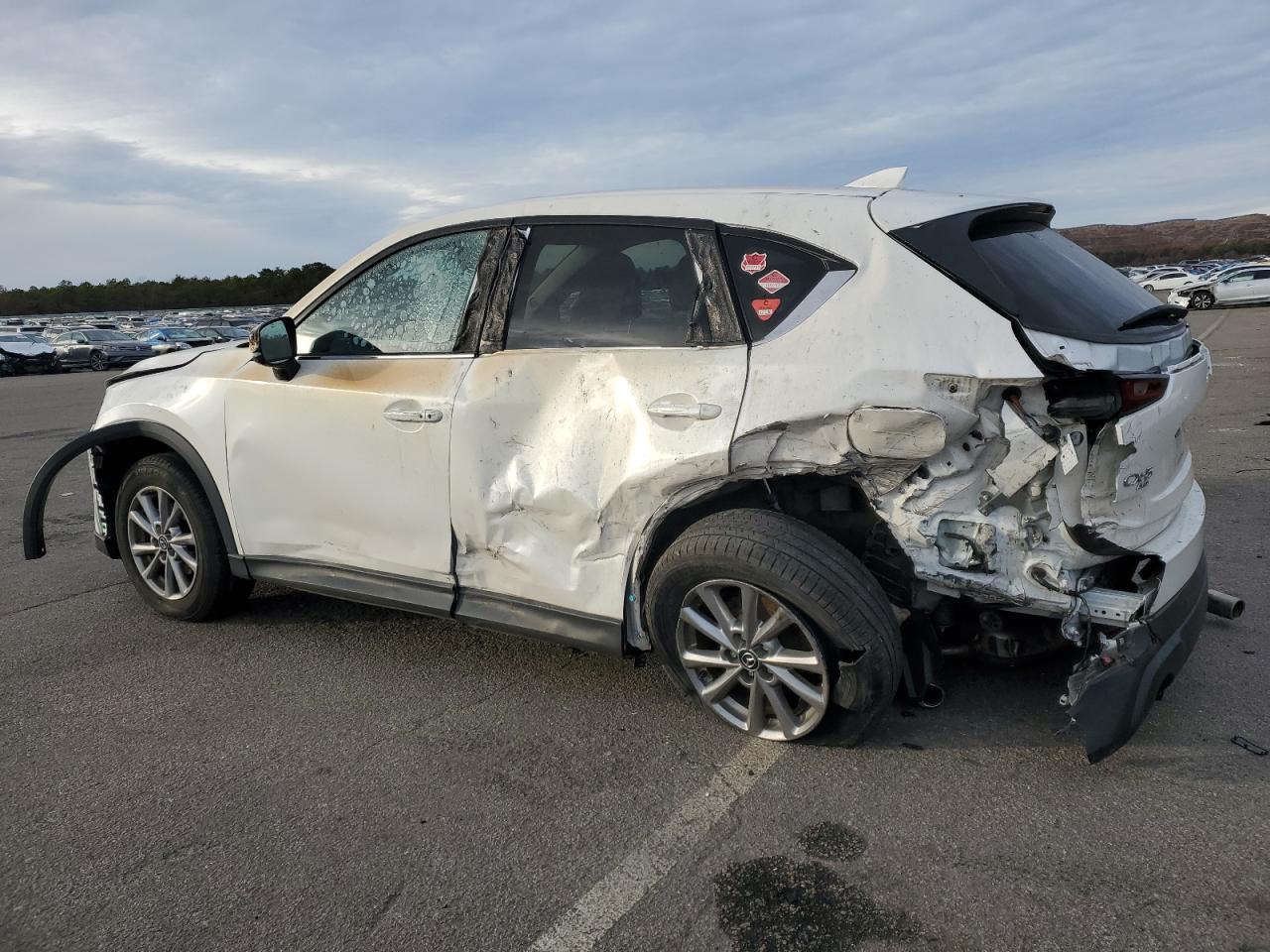 2022 MAZDA CX-5 PREFERRED VIN:JM3KFBCM5N1563328