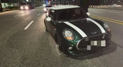2016 MINI Cooper VIN: