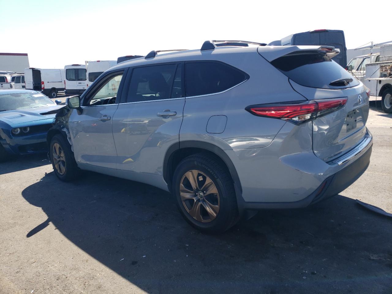 2022 TOYOTA HIGHLANDER HYBRID XLE VIN:5TDABRCH3NS539463