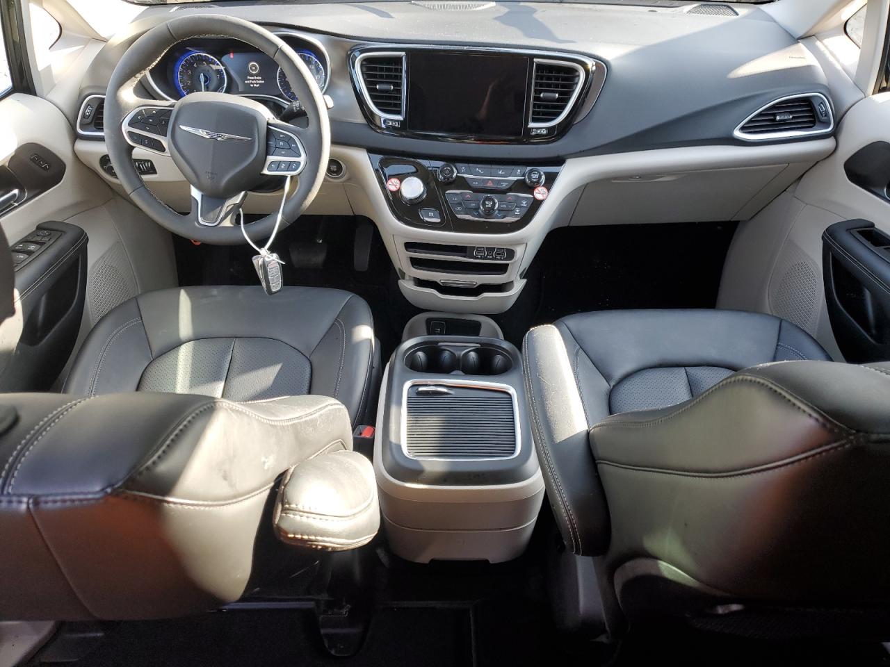 2024 CHRYSLER PACIFICA TOURING L VIN:2C4RC1BGXRR136170