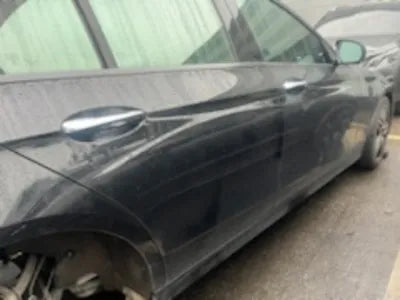 2017 Mercedes-Benz E 300 VIN: