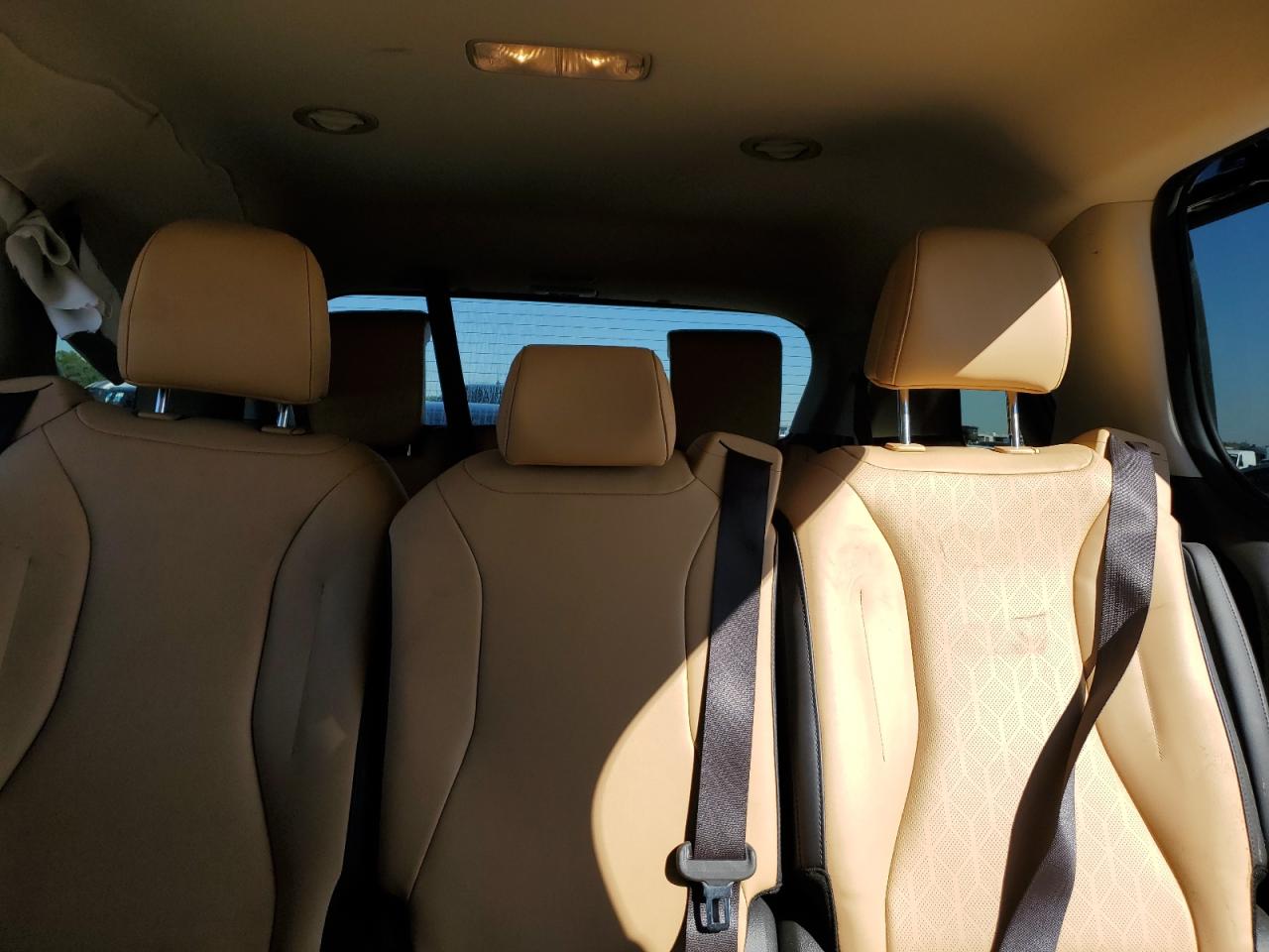 2024 KIA CARNIVAL LX VIN:KNDNB4H39R6422610