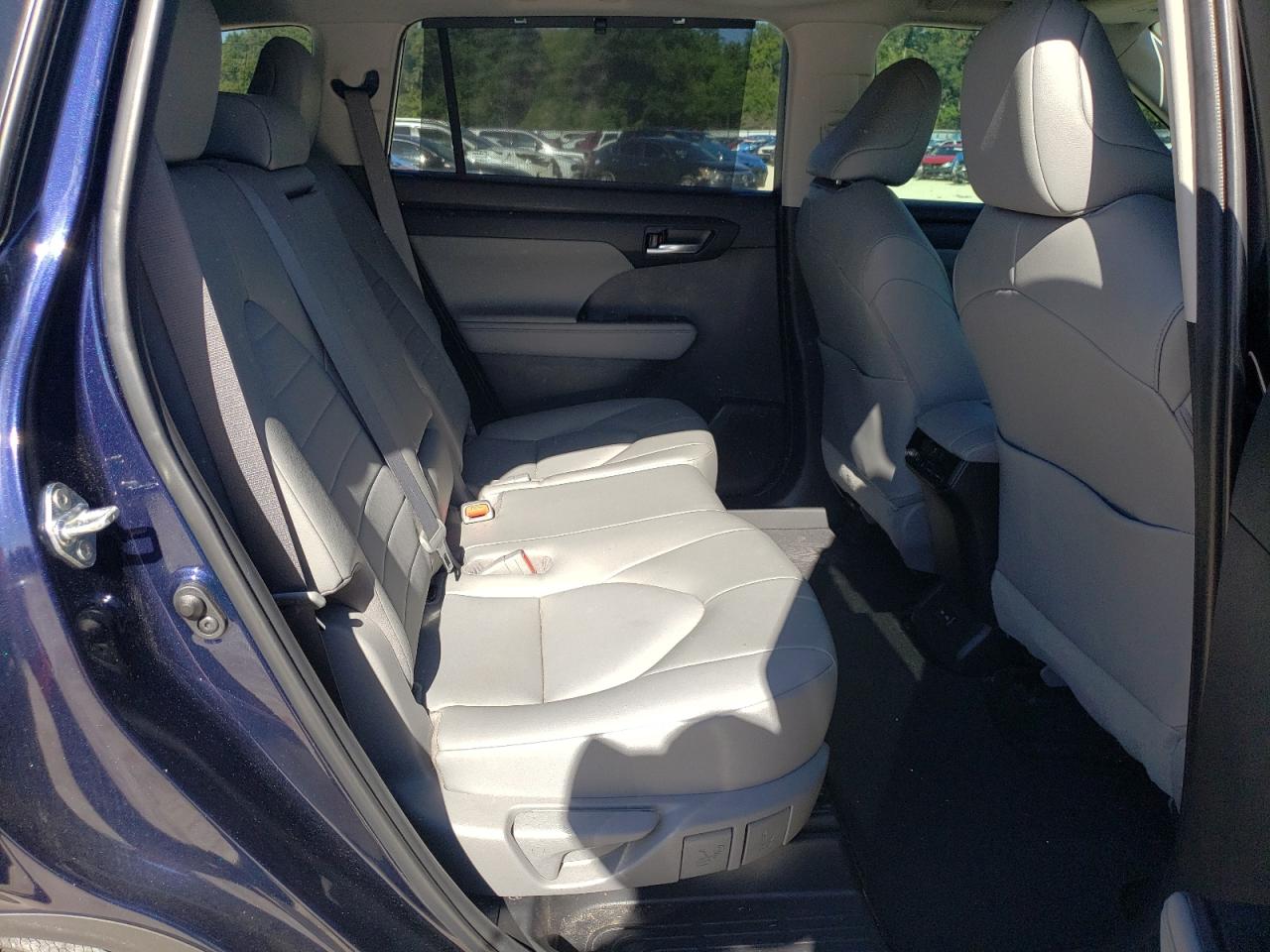 2022 TOYOTA HIGHLANDER XLE VIN:5TDGZRAH2NS130251