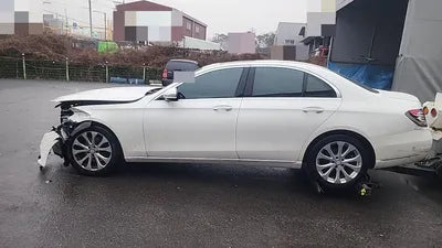 2016 Mercedes-Benz E 220 VIN: