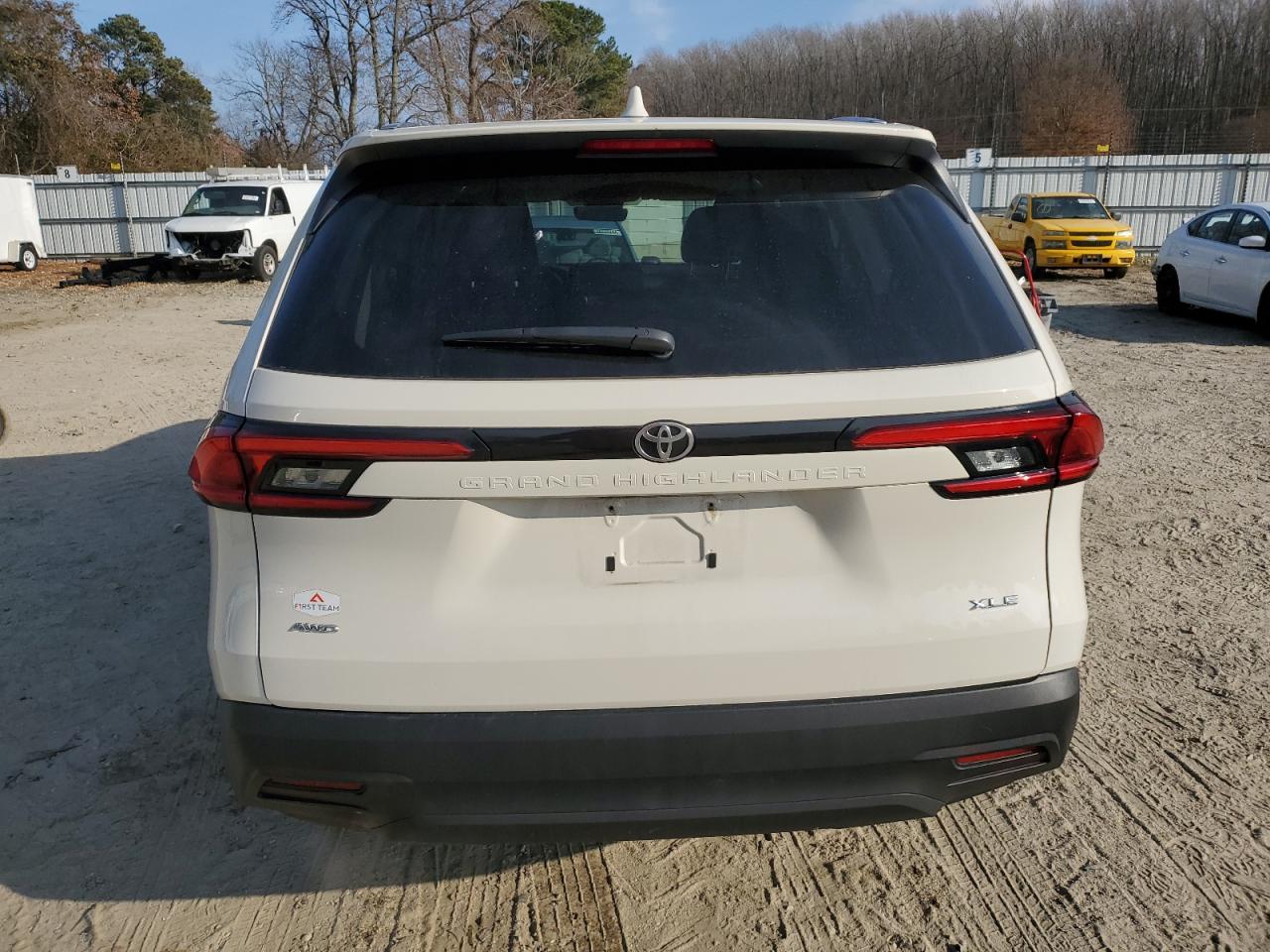 2024 TOYOTA GRAND HIGHLANDER XLE VIN:5TDAAAB59RS008558