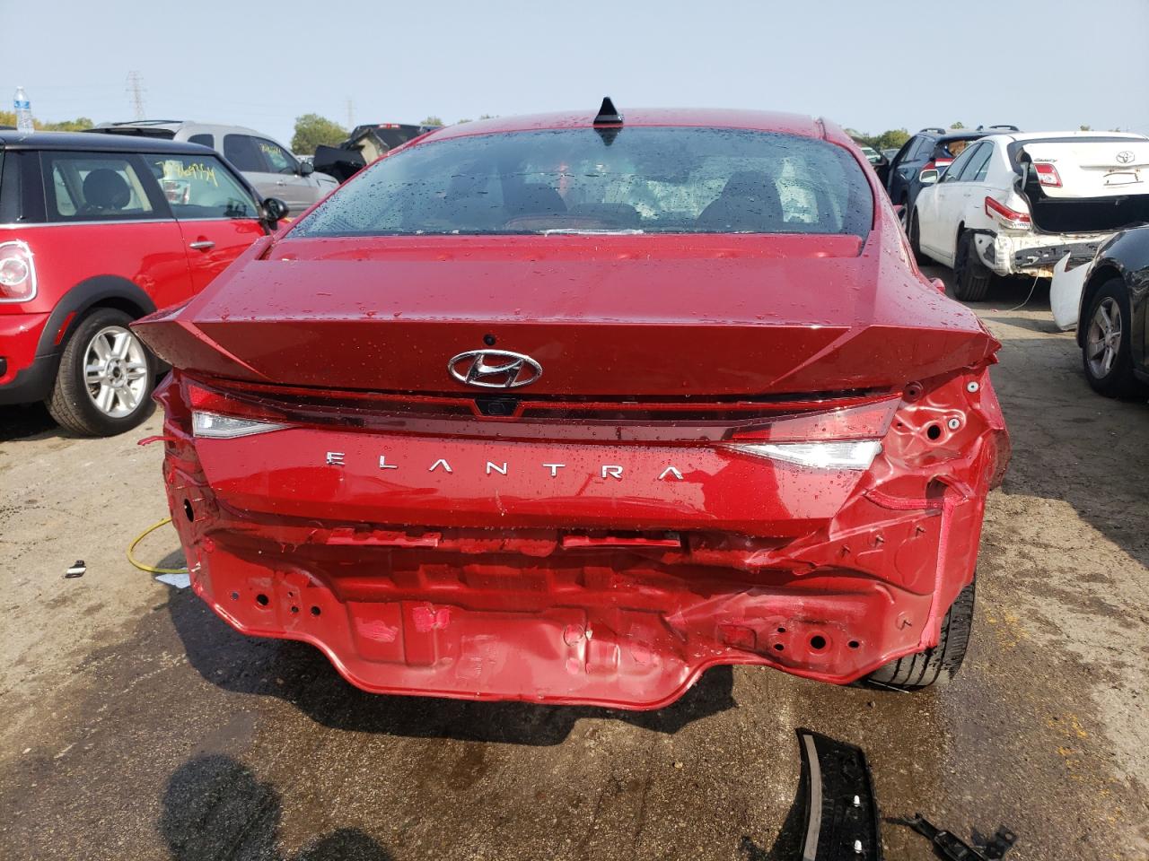 2022 HYUNDAI ELANTRA SEL VIN:KMHLM4AG1NU282309