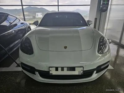 2018 Porsche Panamera VIN: