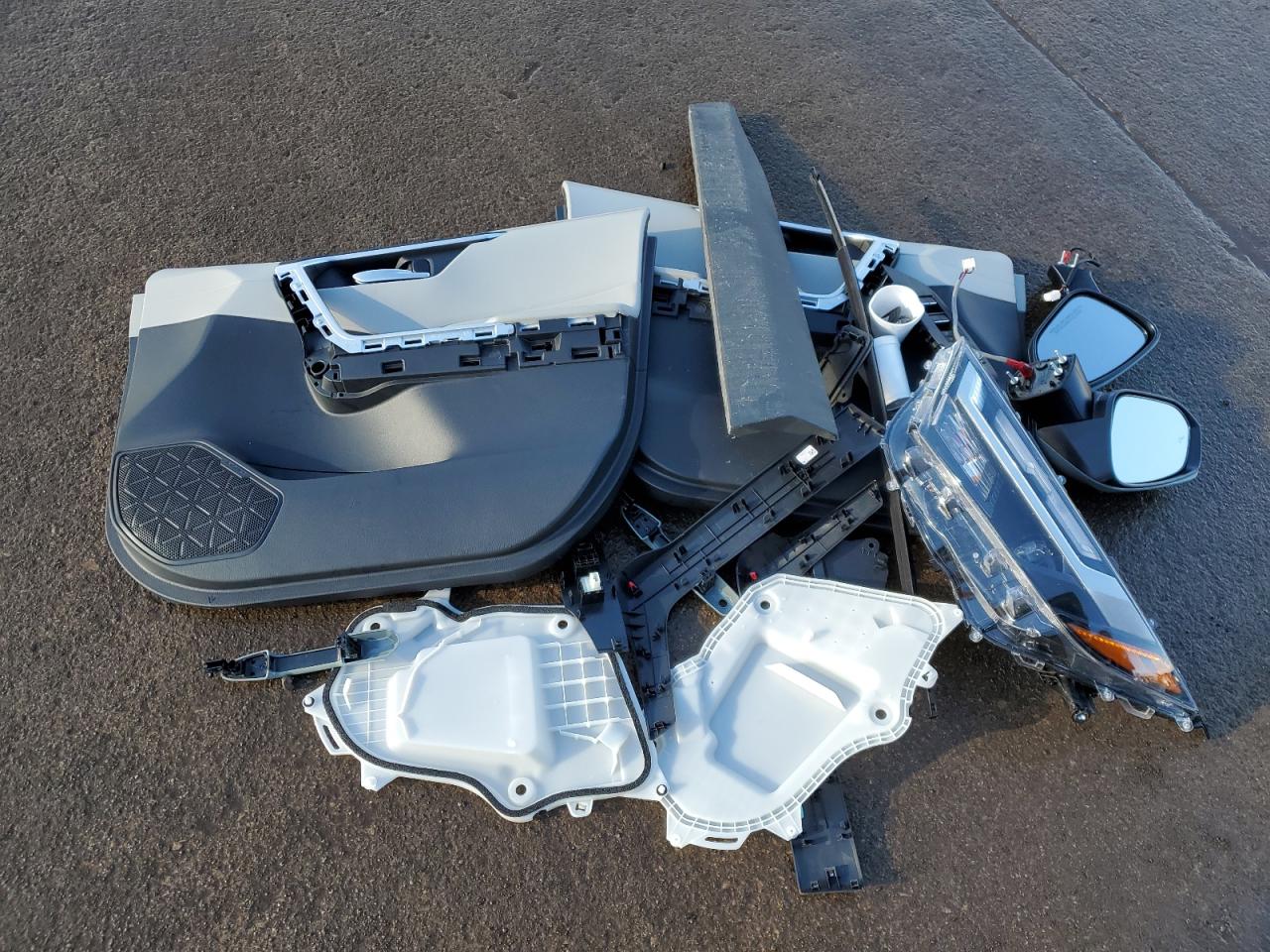 2023 TOYOTA RAV4 XLE VIN:2T3P1RFV1PW350956