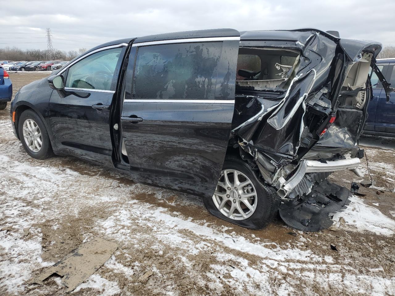 2024 CHRYSLER PACIFICA TOURING L VIN:2C4RC1BG7RR166100