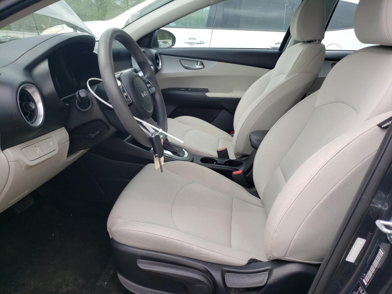 2023 KIA FORTE LX VIN:3KPF24AD7PE542145
