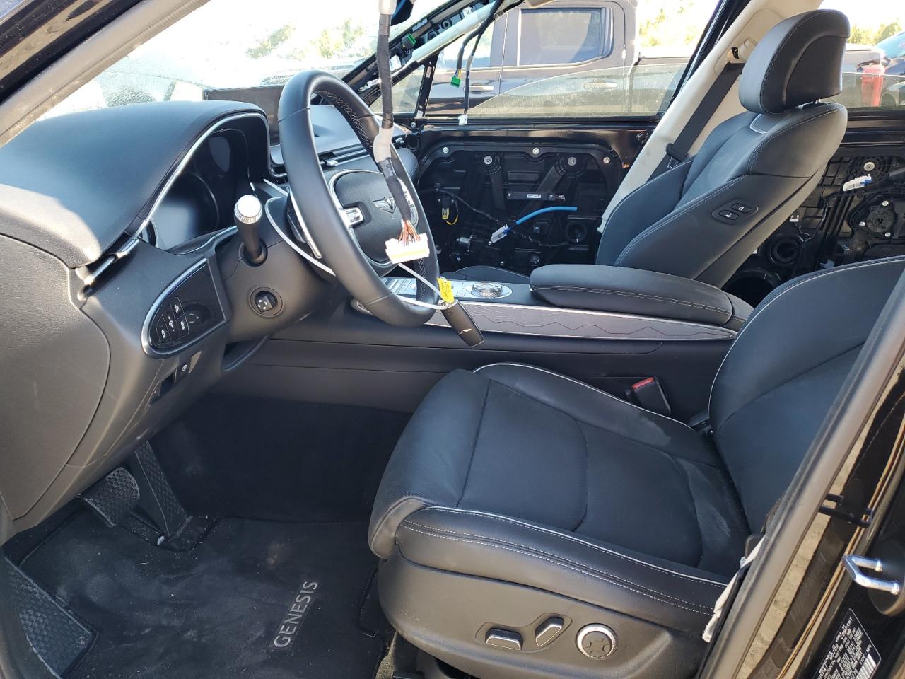 2023 GENESIS GV70 BASE VIN:KMUMADTB7PU116279