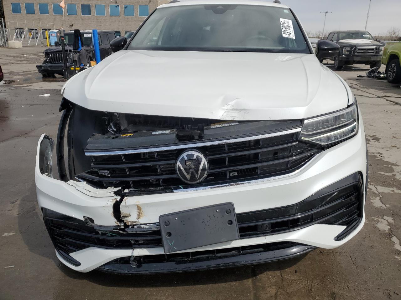 2023 VOLKSWAGEN TIGUAN SE R-LINE BLACK VIN:3VV8B7AX8PM091870