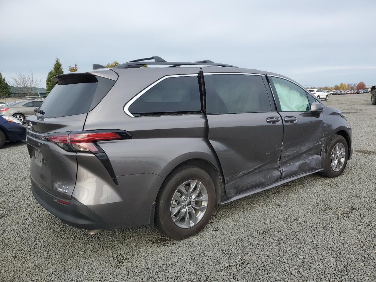 2022 TOYOTA SIENNA LE VIN:5TDKSKFCXNS057388