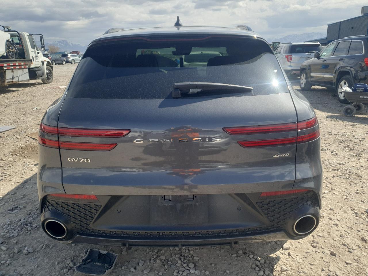 2023 GENESIS GV70 BASE VIN:KMUMADTB9PU100827