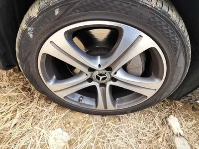 2018 Mercedes-Benz E 300 VIN: