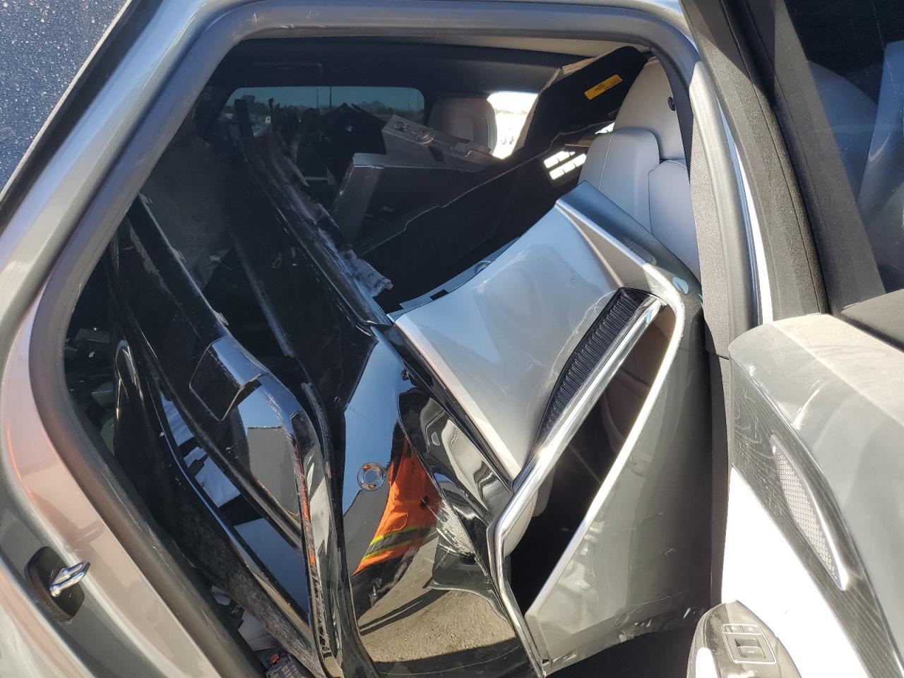 2024 CADILLAC LYRIQ LUXURY VIN:1GYKPRRK3RZ109844