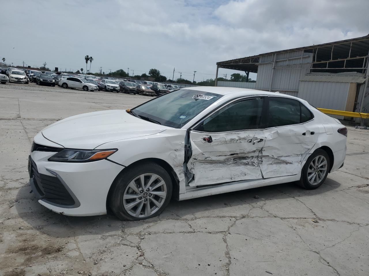 2022 TOYOTA CAMRY LE VIN:4T1C11AK5NU634108