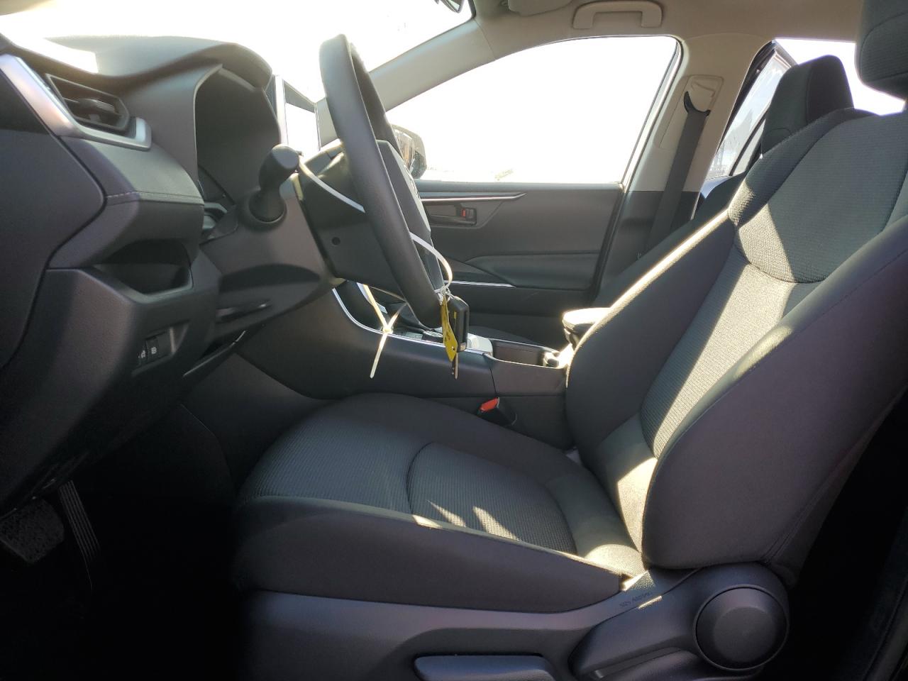 2024 TOYOTA RAV4 LE VIN:JTMLWRFV1RD266300