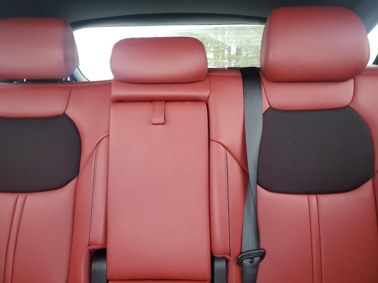 2024 GENESIS GV70 BASE VIN:5NMMADTB5RH001922