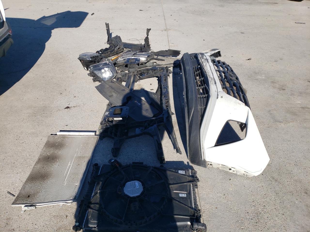 2022 HYUNDAI TUCSON SEL VIN:5NMJB3AE2NH073789