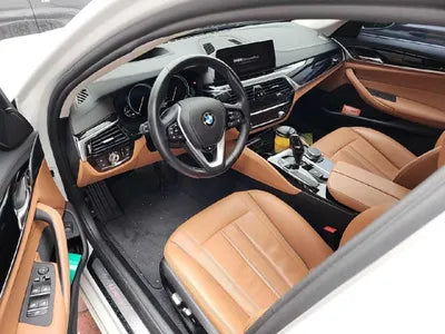 2018 BMW 520 VIN: