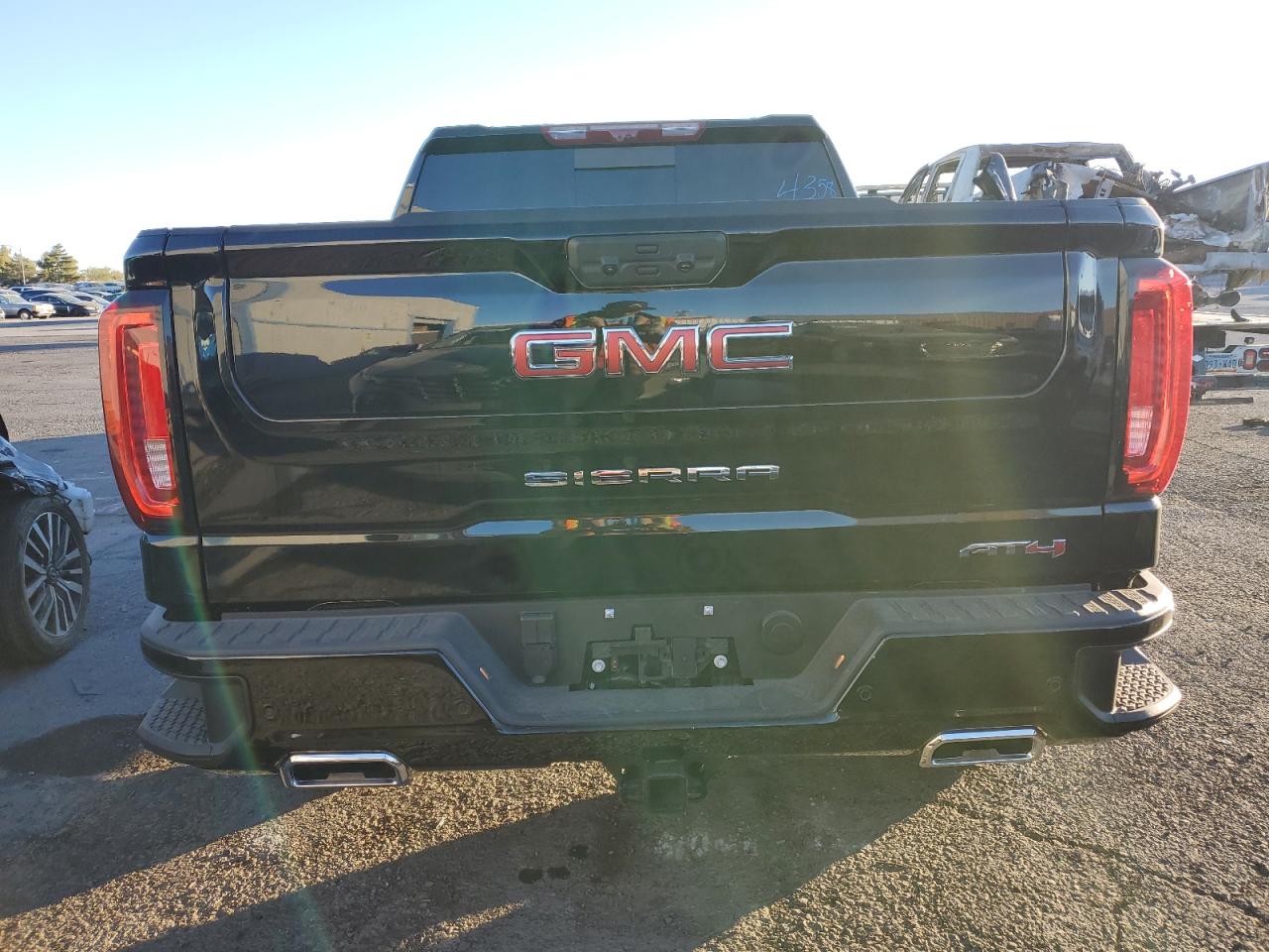 2024 GMC SIERRA K1500 AT4 VIN:1GTUUEEL1RZ374681