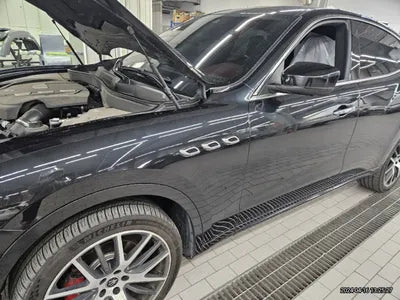 2017 Maserati Levante VIN: