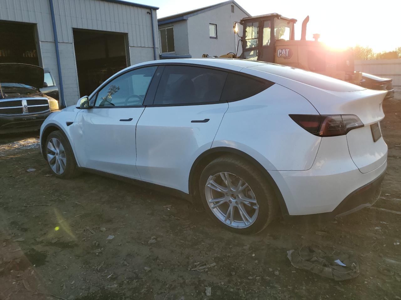 2023 TESLA MODEL Y  VIN:7SAYGDEE6PA114803