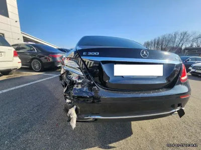 2017 Mercedes-Benz E 300 WDDZF4KB9HA137221 VIN:WDDZF4KB9HA137221