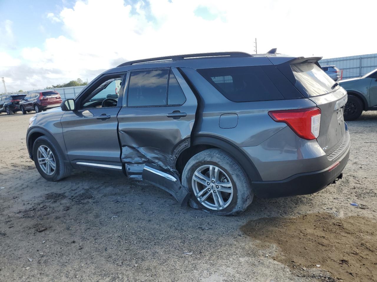 2022 FORD EXPLORER XLT VIN:1FMSK7DH9NGA31849