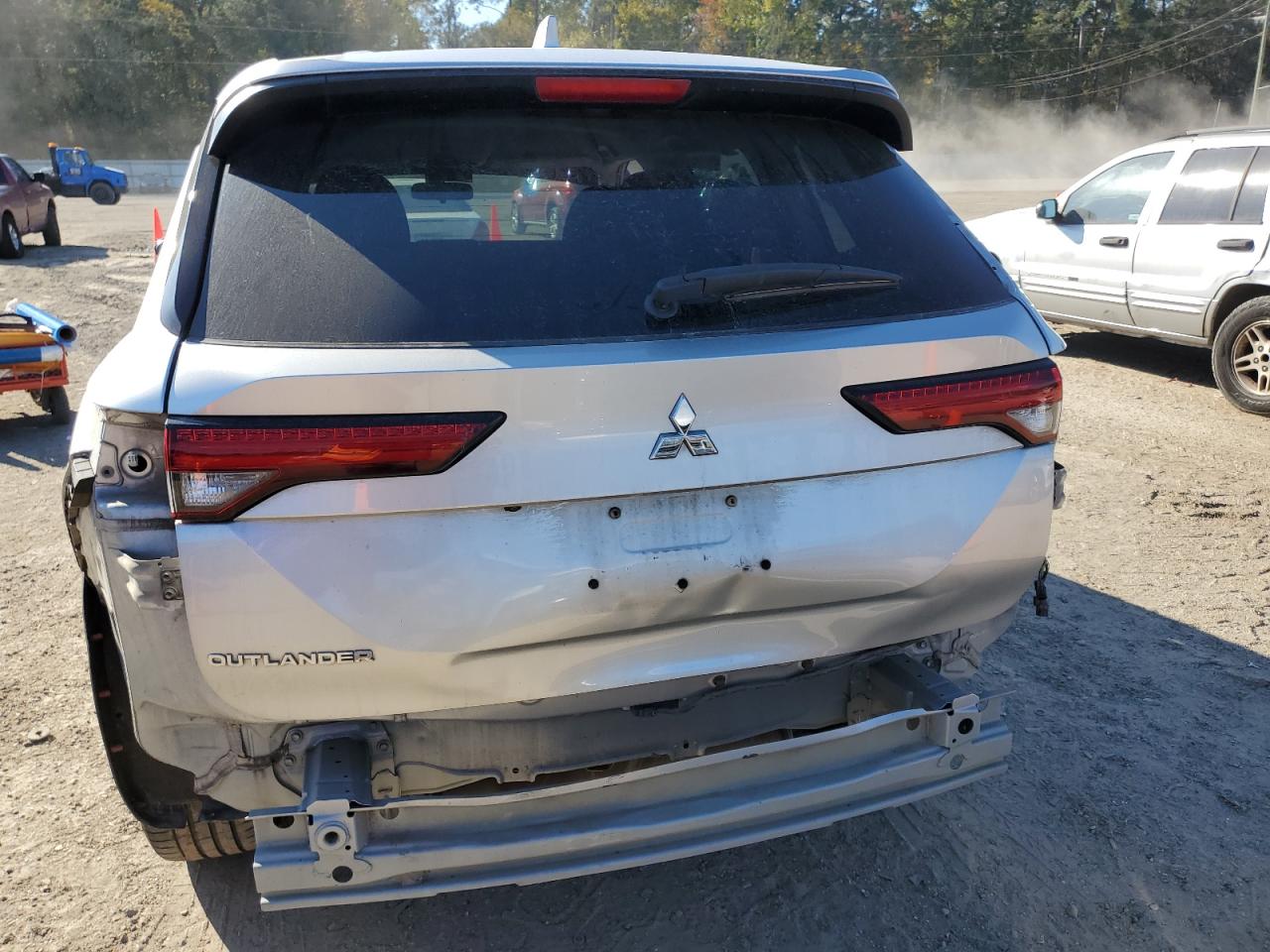 2022 MITSUBISHI OUTLANDER ES VIN:JA4J3TA87NZ046472