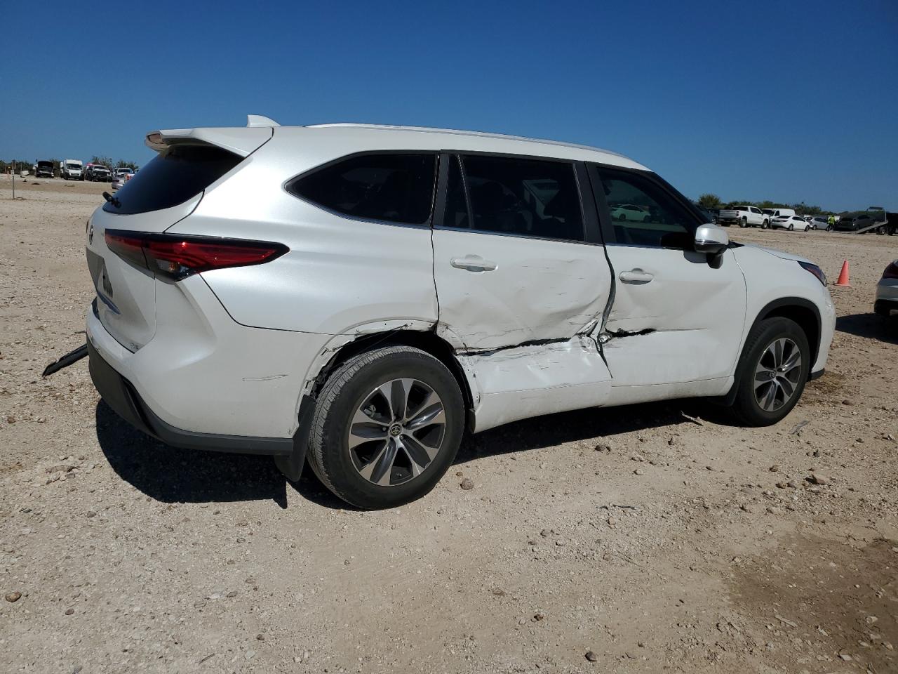 2023 TOYOTA HIGHLANDER L VIN:5TDKDRAH8PS001040