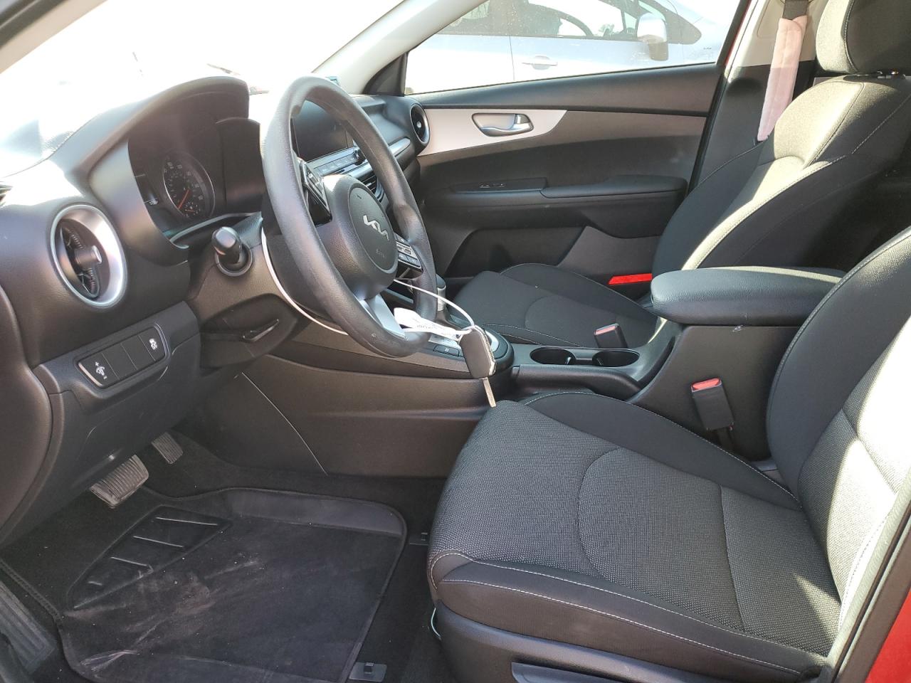 2024 KIA FORTE LX VIN:3KPF24AD1RE780351
