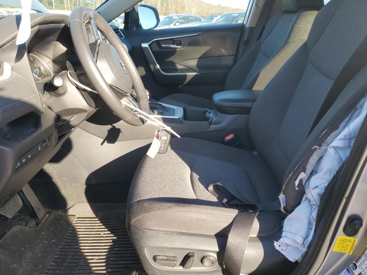 2022 TOYOTA RAV4 XLE VIN:4T3RWRFV8NU076775