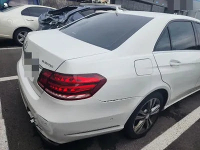 2016 Mercedes-Benz E 220 VIN: