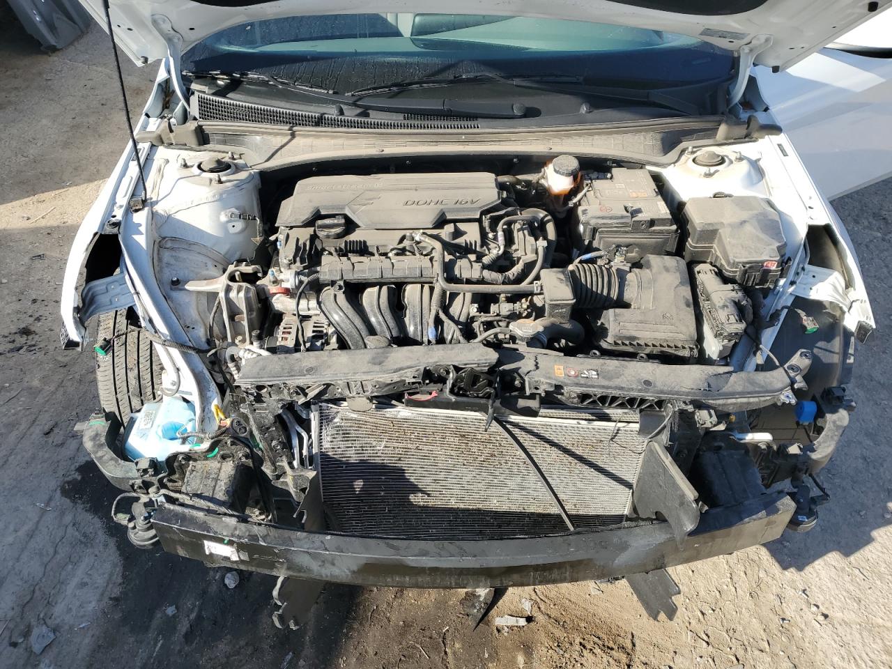 2022 HYUNDAI ELANTRA SEL VIN:5NPLM4AG7NH067127