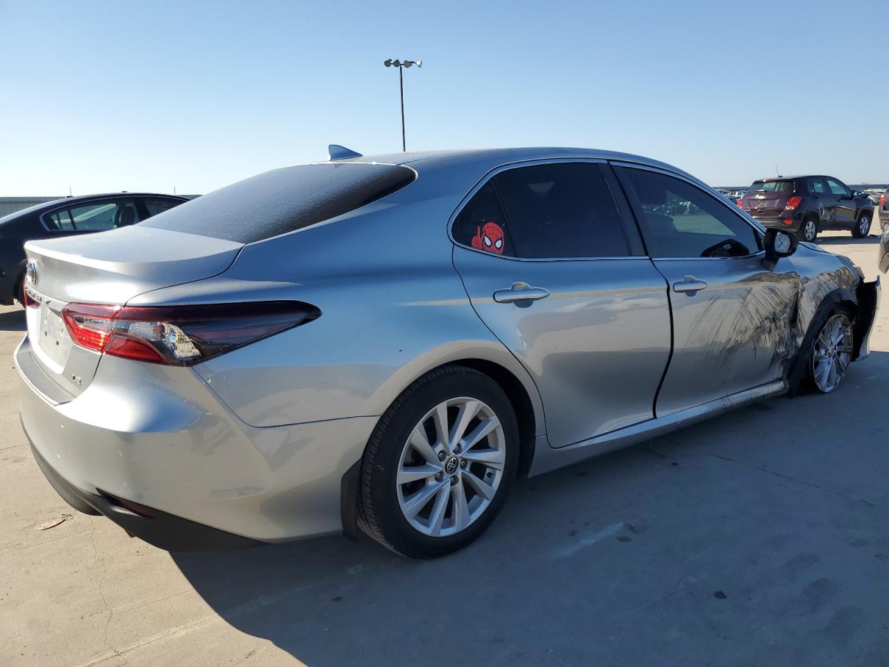 2022 TOYOTA CAMRY LE VIN:4T1C11AKXNU637599