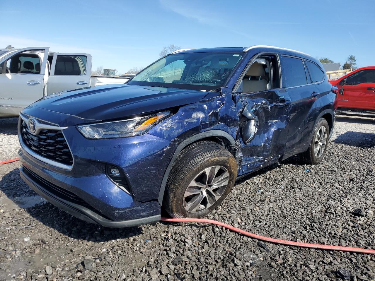 2022 TOYOTA HIGHLANDER XLE VIN:5TDGZRAH2NS129505