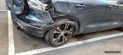 2019 Volvo XC40 VIN: