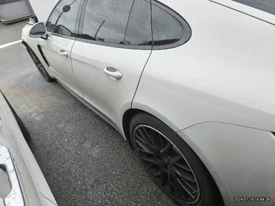 2020 Porsche Panamera VIN: