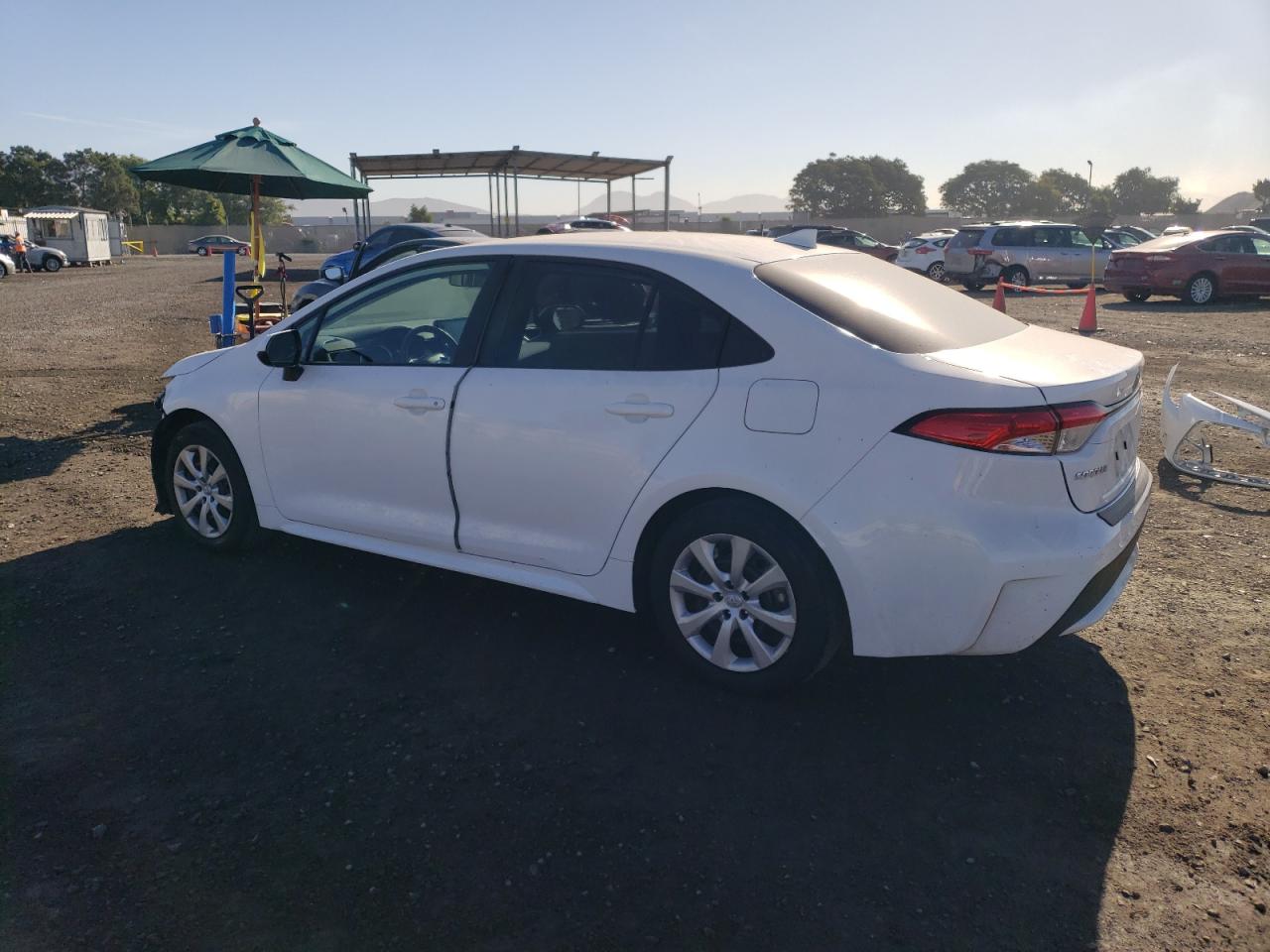 2022 TOYOTA COROLLA LE VIN:5YFEPMAE7NP300232