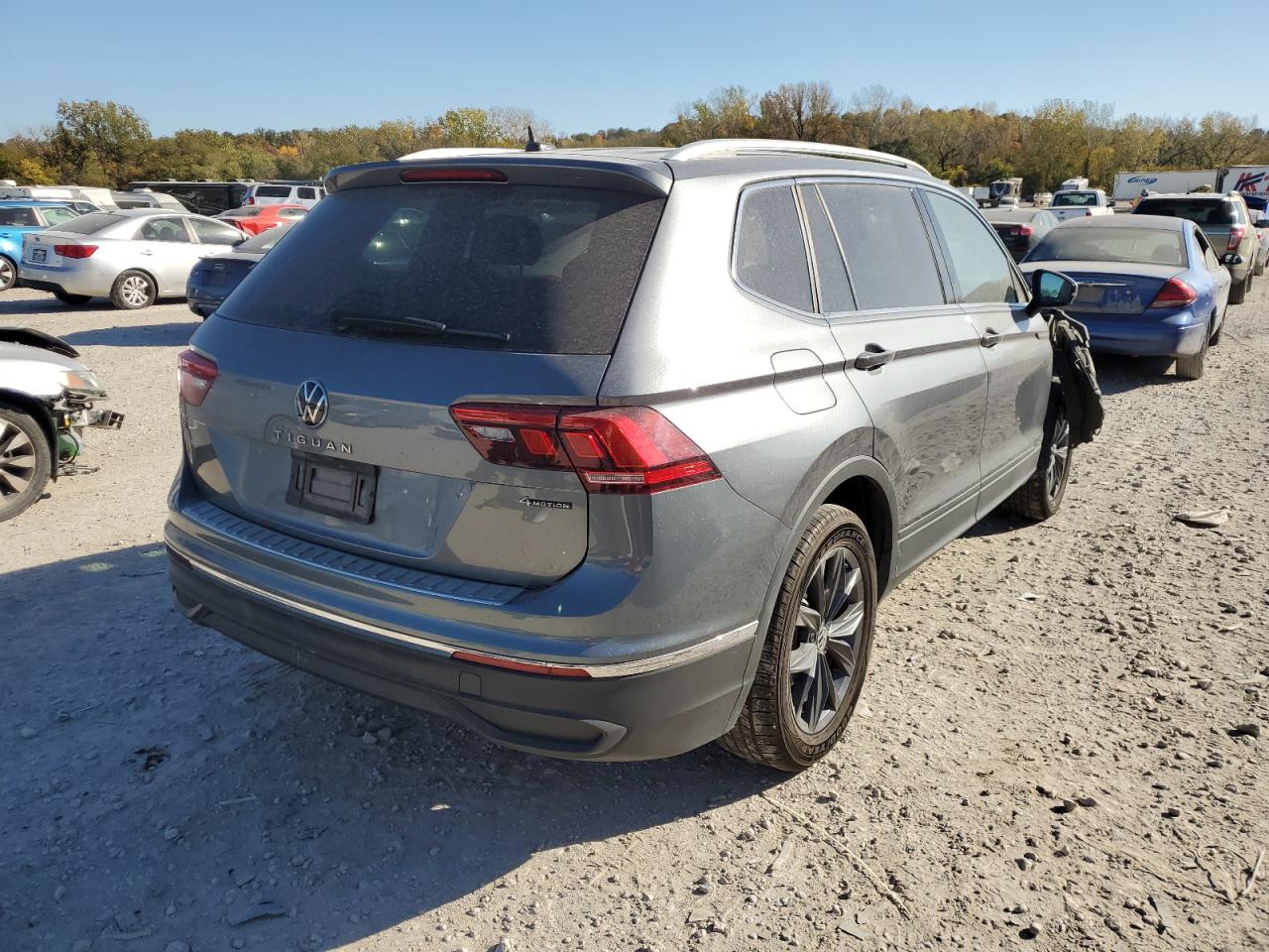 2022 VOLKSWAGEN TIGUAN SE VIN:3VV2B7AX1NM047020