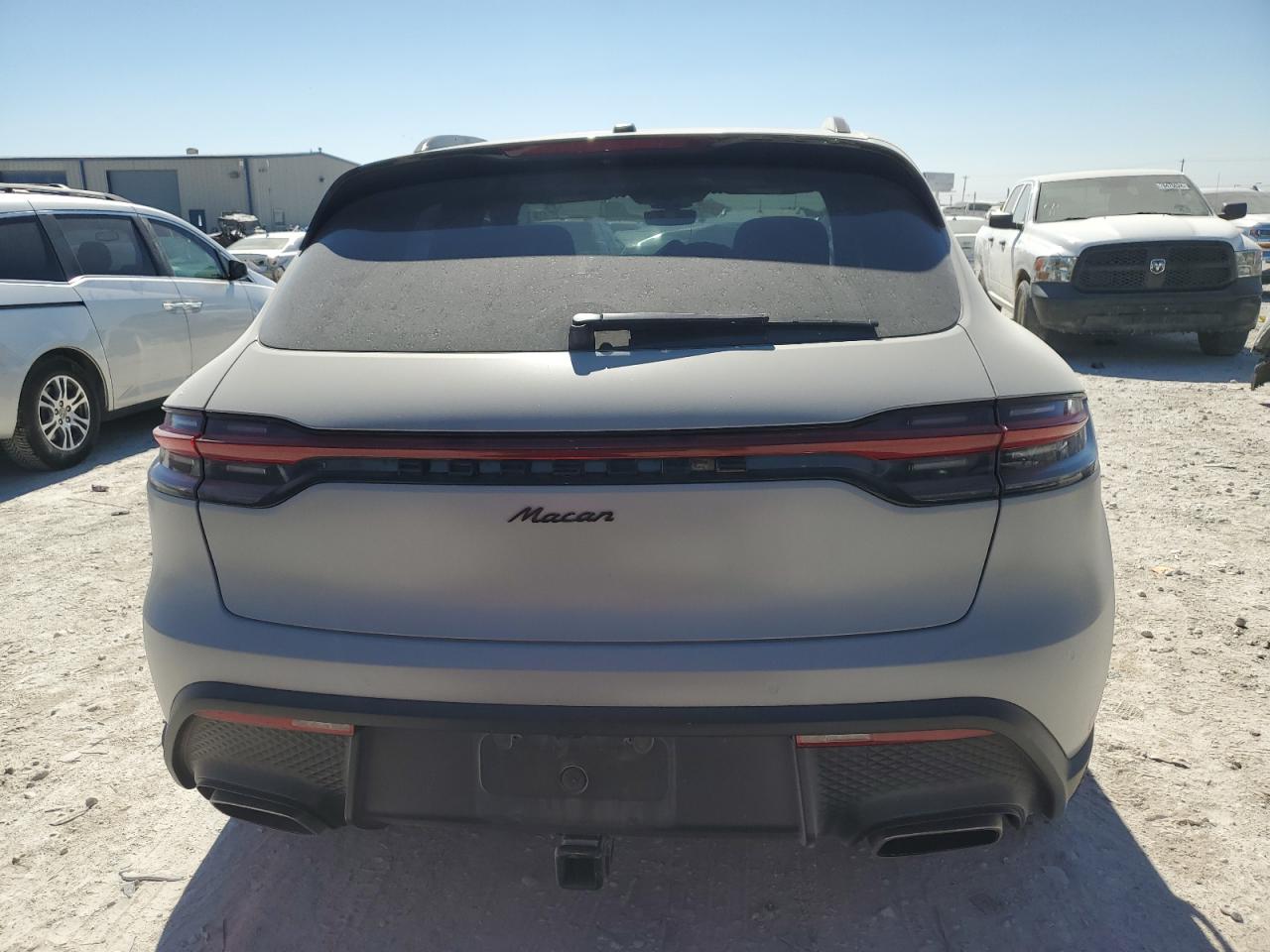 2022 PORSCHE MACAN  VIN:WP1AA2A58NLB07759